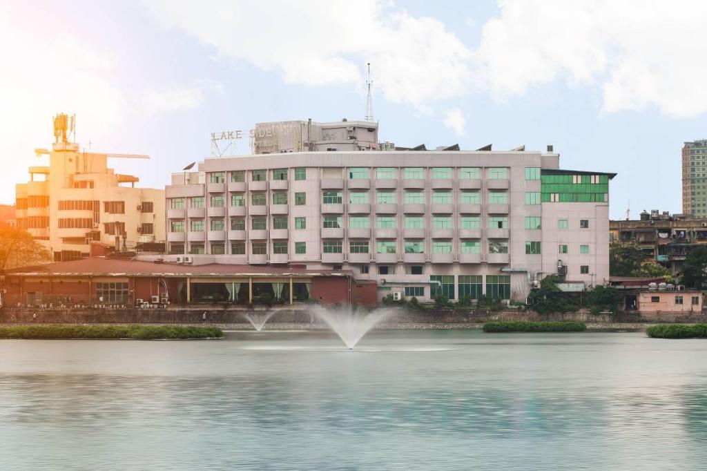 Lake Side Hotel Hanoi Exterior photo